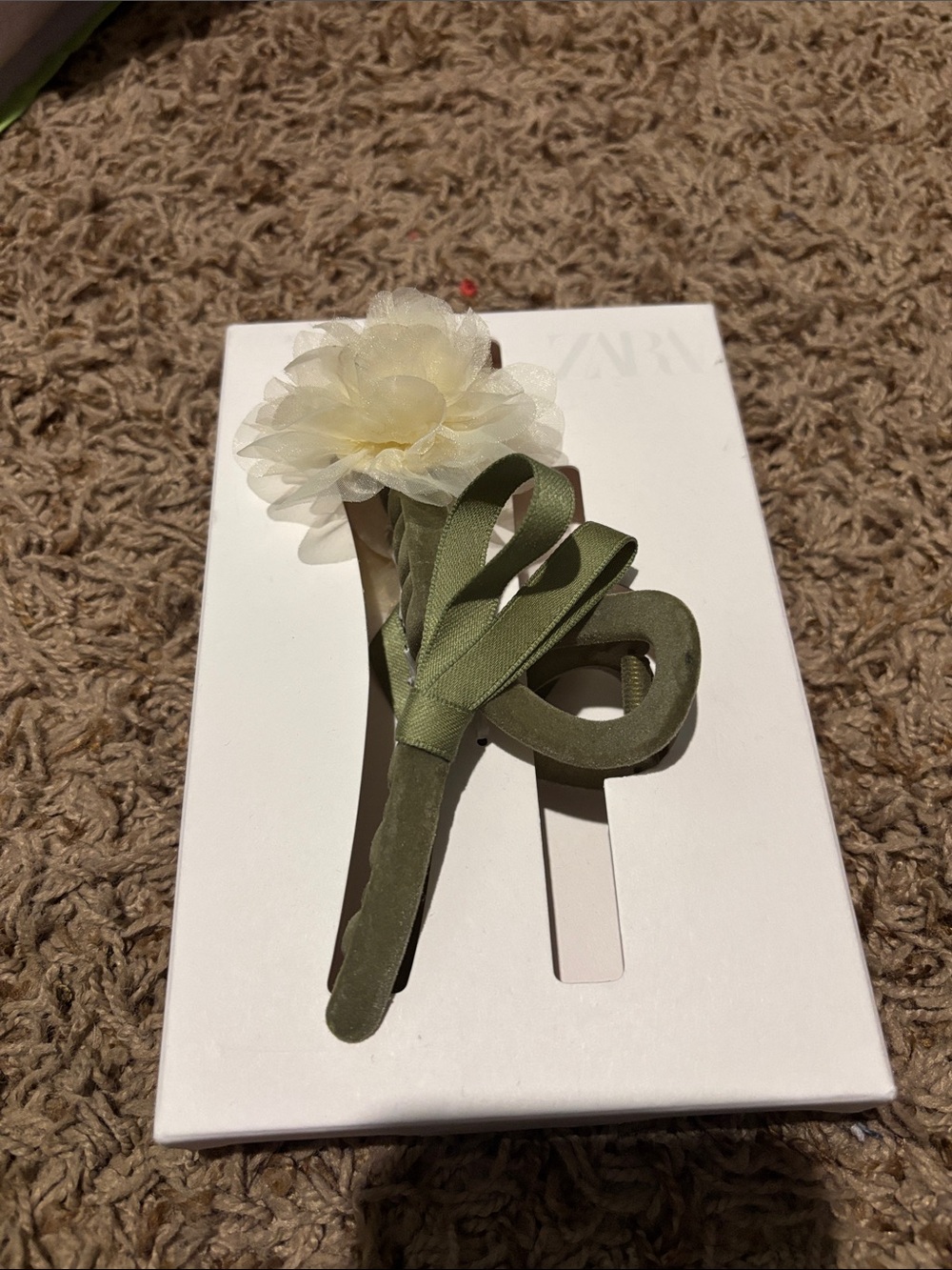 Zara Flower Hair Clip